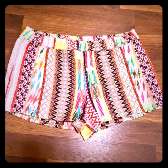 Boutique shorts stripe size large - Picture 1 of 4